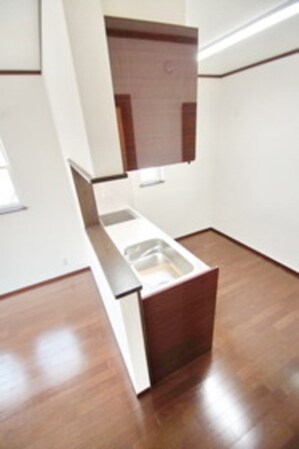 メゾンマリーチの物件内観写真